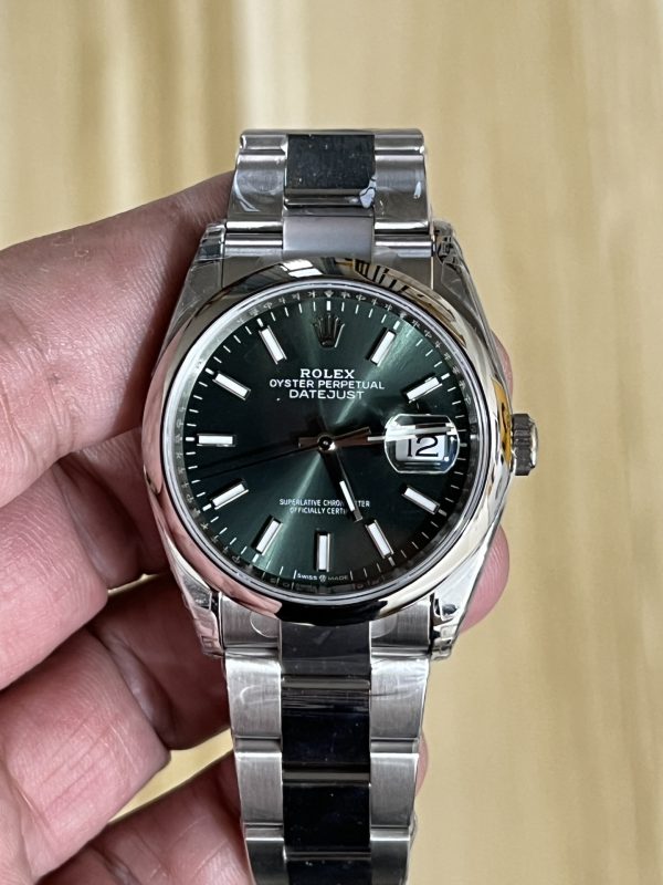 VSファクトリー製 ロレックス デイトジャスト 36mm サンバースト グリーン文字盤 スムースベゼル オイスターブレスレット (126200) 1:1スーパークローン - 丹東3235ムーブメント搭載