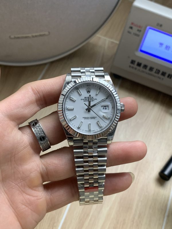 VSファクトリー製 ロレックス デイトジャスト 41mm ピュアホワイト文字盤 フルーテッドベゼル ジュビリーブレスレット (126334) 1:1スーパークローン - 丹東3235ムーブメント搭載