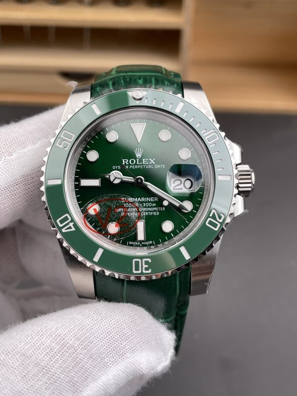 VSファクトリー製 ロレックス サブマリーナーデイト「ハルク」カスタムグリーンレザーストラップ 40mm (116610LV) 1:1スーパークローン - 丹東3135ムーブメント搭載