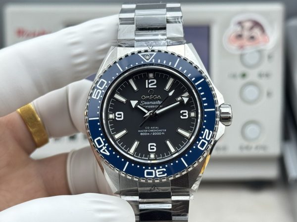 VSファクトリー製 オメガ シーマスター プラネットオーシャン 600M 39.5mm ブルー文字盤 ブルー セラミックベゼル (215.30.40.20.03.001) 1:1スーパークローン - 丹東8800ムーブメント搭載