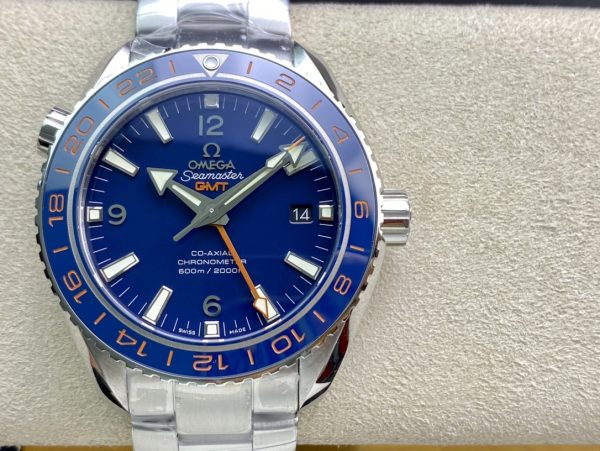 VSファクトリー製 オメガ シーマスター プラネットオーシャン 600M GMT「グッドプラネット」(232.30.44.22.03.001) 1:1スーパークローン - 丹東8605ムーブメント搭載