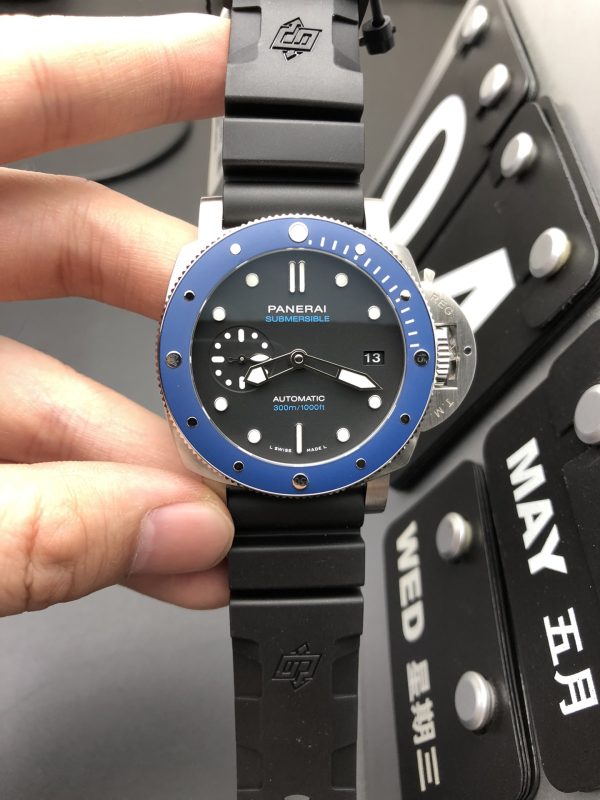 VSファクトリー製 パネライ サブマーシブル「アズーロ」42mm PAM01209 1:1スーパークローン - 丹東P.900ムーブメント搭載
