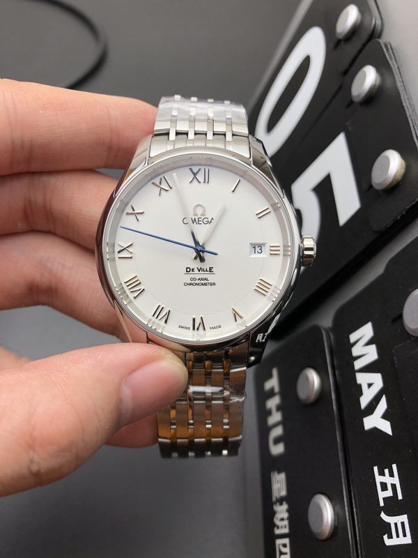 VSファクトリー製 オメガ デ・ヴィル プレステージ 39.5mm シルバー文字盤 ローズゴールド アクセント (424.10.40.20.02.002) 1:1スーパークローン - 丹東2500ムーブメント搭載