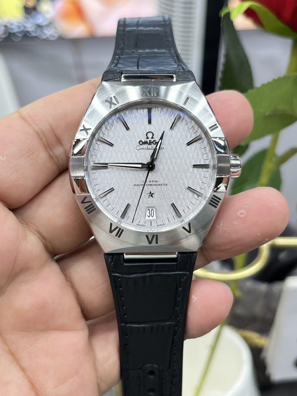 VSファクトリー製 オメガ コンステレーション マスタークロノメーター 39mm シルク文字盤 (131.12.39.20.02.001) 1:1スーパークローン - 丹東8800ムーブメント搭載