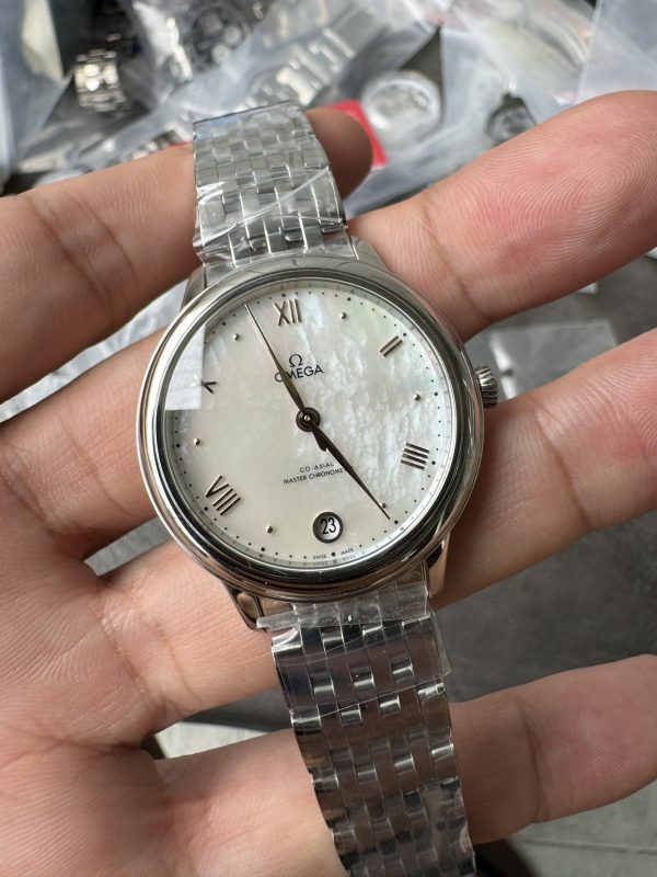 VSファクトリー製 オメガ デ・ヴィル プレステージ 34mm マザー・オブ・パール文字盤 (434.10.34.20.05.001) 1:1スーパークローン - 丹東8800ムーブメント搭載
