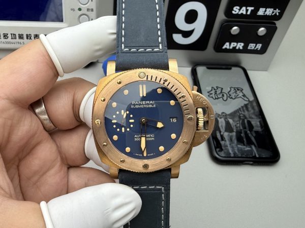 VSファクトリー製 パネライ サブマーシブル ゴールドテック 42mm PAM00974 1:1スーパークローン - 丹東P.900ムーブメント搭載