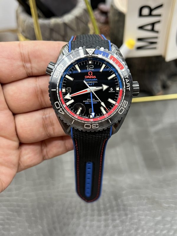 VSファクトリー製 オメガ シーマスター プラネットオーシャン 600M GMT「ディープブラック」ETNZエディション 45.5mm (215.92.46.22.01.004) 1:1スーパークローン - 丹東8906ムーブメント搭載