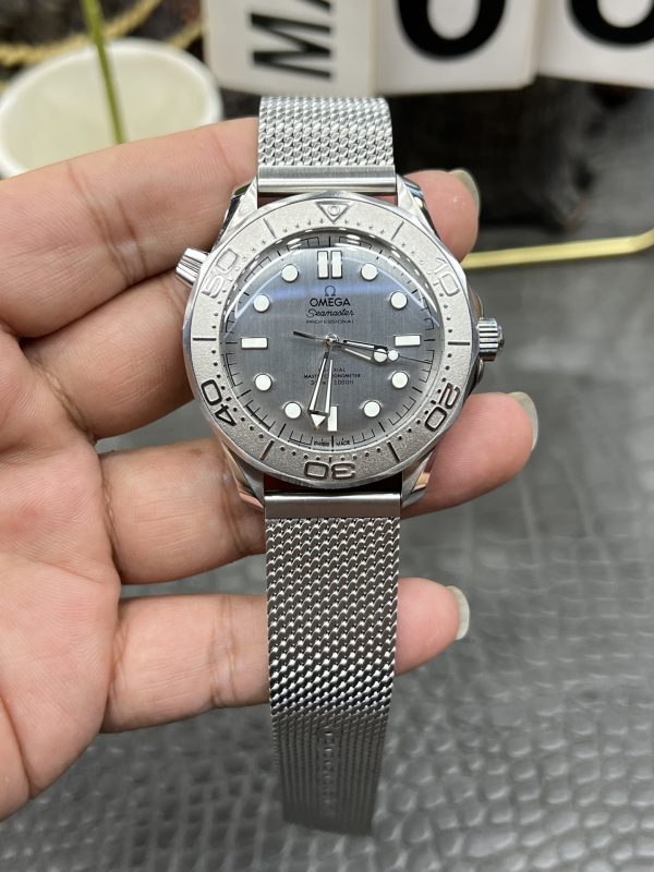 VSファクトリー製 オメガ シーマスター ダイバー300M 42mm ジェームズ・ボンド 60周年記念 メッシュブレスレット (210.30.42.20.03.002) 1:1スーパークローン - 丹東8806 ムーブメント搭載