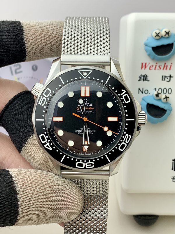 VSファクトリー製 オメガ シーマスター ダイバー300M 42mm 007エディション「ノー・タイム・トゥ・ダイ」チタンメッシュ (210.90.42.20.01.001) 1:1スーパークローン - 丹東8806ムーブメント搭載