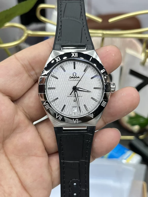 VSファクトリー製 オメガ コンステレーション 41mm シルクエンボス文字盤 セラミックベゼル レザーストラップ (131.33.41.21.06.001) 1:1スーパークローン - DD8900ムーブメント搭載