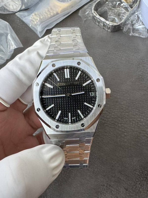 VSファクトリー製 オーデマ ピゲ ロイヤルオーク 41mm 15510ST ブラック文字盤 1:1スーパークローン - 丹東4302ムーブメント搭載