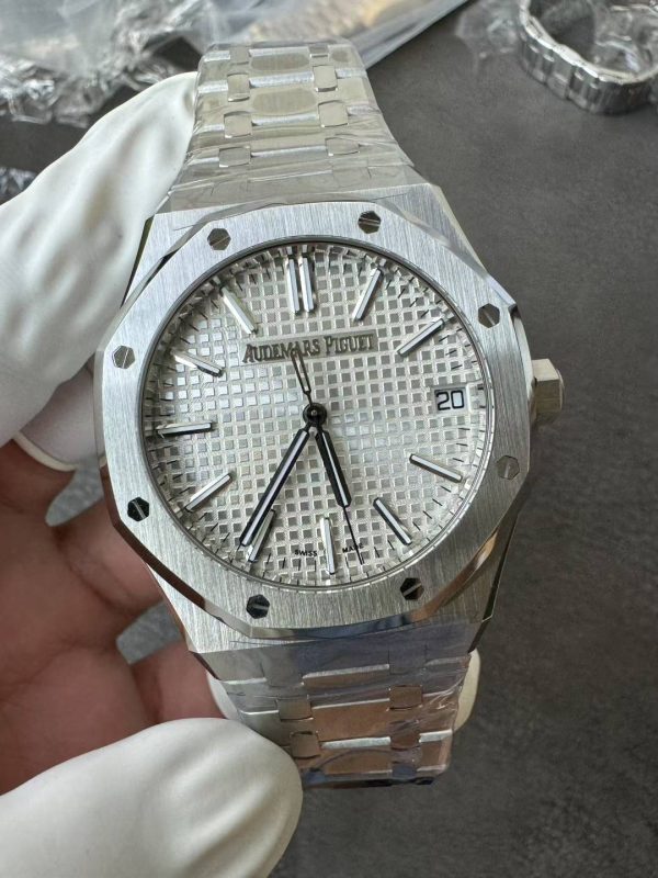 VSファクトリー製 オーデマ ピゲ ロイヤルオーク 41mm 15510ST ホワイト文字盤 1:1スーパークローン - 丹東4302ムーブメント搭載