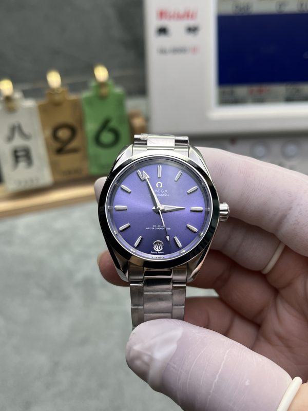 VSファクトリー製 オメガ シーマスター アクアテラ 150M 34mm パープル文字盤 （220.10.34.20.10.002） 1:1スーパークローン - 丹東8800ムーブメント搭載