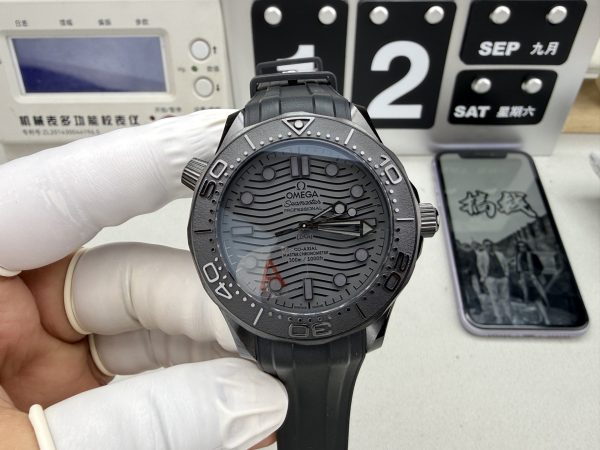 VSファクトリー製 オメガ シーマスター ダイバー300M 43.5mm ブラック  ブラックセラミック (210.92.43.20.01.003) 1:1スーパークローン - 丹東8806ムーブメント搭載
